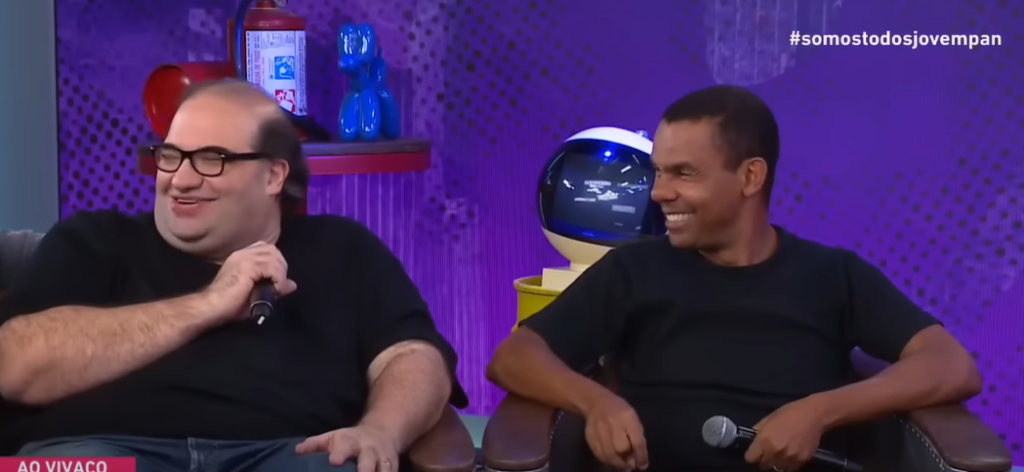 rodrigo-silva-e-sacomani-no-panico-1024x472 Quais São os Planos de Assinatura Disponíveis para o Curso "A Bíblia Comentada"?